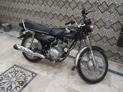 Honda 125 2023 model  – 12,000 KM Driven – Excellent Condition