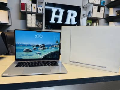 MacBook Air M4 15” 16GB/256GB 2025 Model With Box–Mint Condition