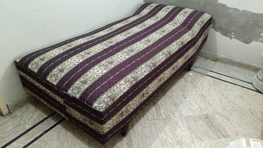 Pure wooden deewan (single bed size) in excellent condition