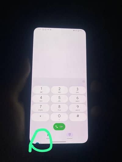 Google Pixel 4 non pta hai All Ok hai bs aik dot hai nechy kone pr