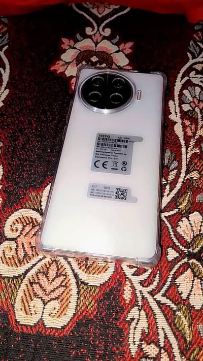 Tecno spark 20 pro plus