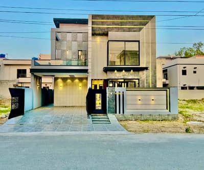 10 Marla Modern Luxury House For Sale