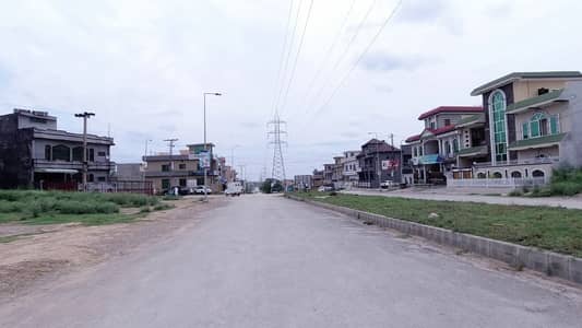 Plot For Sale 7 Marla