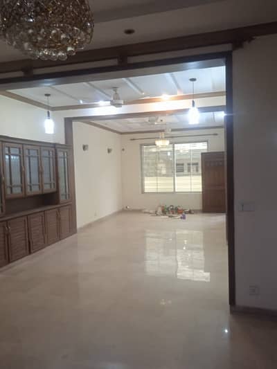 I. 8 upper Floor Room For Rent.