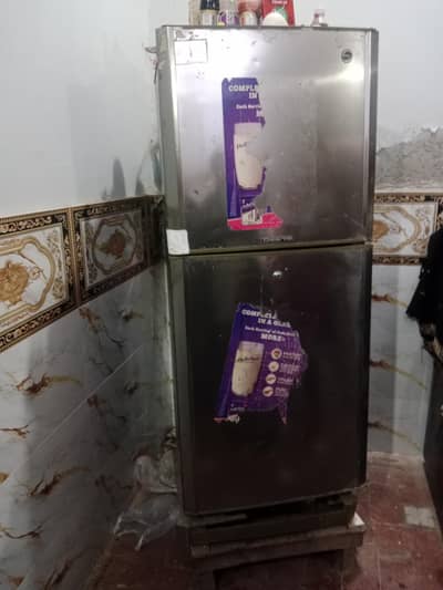 pel refrigerator medium size urgent sale cheapest price