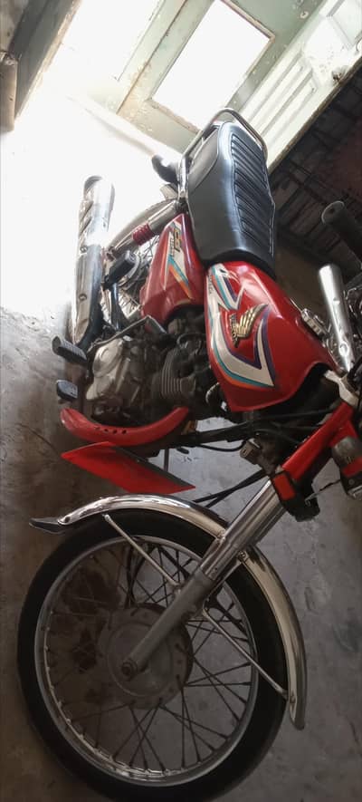 O3OO7896065 FULLY LUSH HONDA CG 125 MODEL 2O16