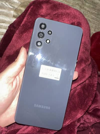 Samsung A32 - slightly used for urgent sale with Free cover