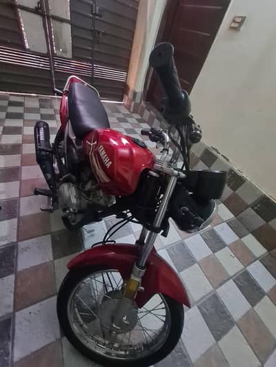 Yamaha Ybz 125 new condition first owner  Call Watsapp 03091849644