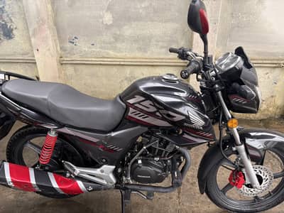 CB150 best new condition scratch less