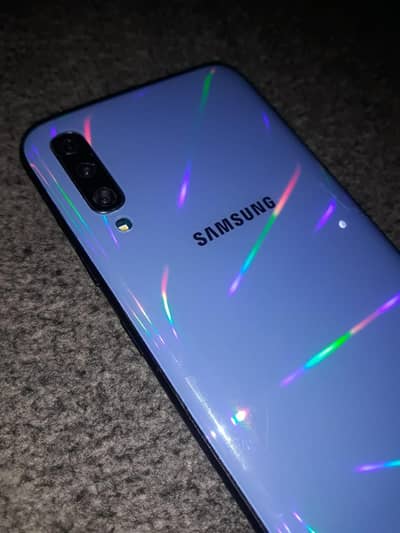 Samsung A70  6 / 128