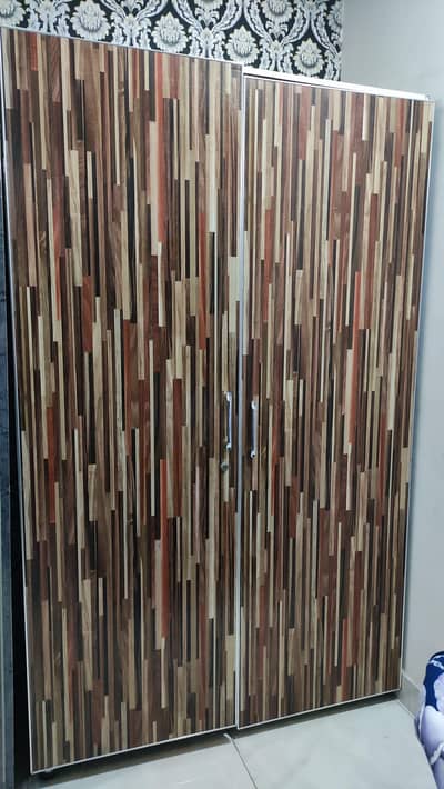 wodden wardrobe in good condition.
