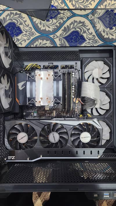 Gigabyte Aorus Elite B550m + ryzen5 3600+ thunder squal cooler