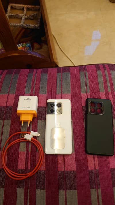 ONEPLUS 10 PRO PANDA EDITION