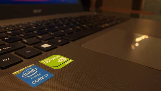 Acer i7 5th gen NVIDIA GTX 940m