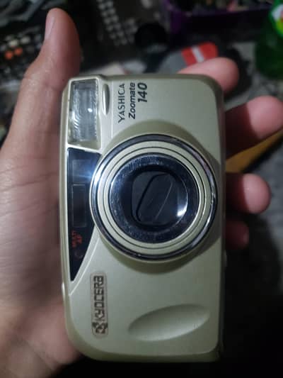 Yashica Zoomate 140