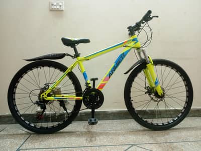 26 INCH IMPORTED GEAR CYCLE 6 MONTHS USED URGENT SALE 03471667779