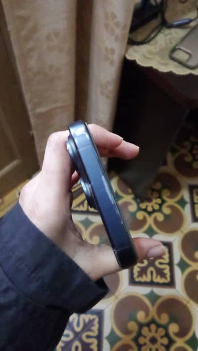 iPhone 15 pro jv bt 96 st 128