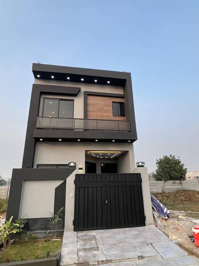 Peaceful Society Home Smartly Designed 3 Marla House on Rent(Al kabir Town Phase 2)Raiwind Rd Lahore
