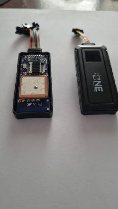 GPS TRACKER AVAILABLE FOR CAR AND BIKE