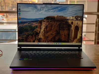 Asus Rog Strix G18(Core i7 13th Gen, 32GB/2TB, RTX 4080 GAMING