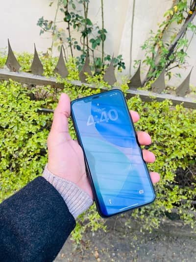 iphone 11pro max (dual pta approved) no exchange