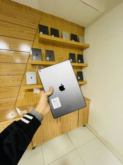 IPad 8th Generation (128GB)