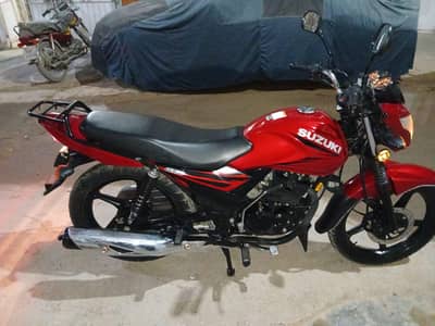 Suzuki GR150 Red