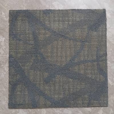 2×2 feet cutpieces carpets for sale
