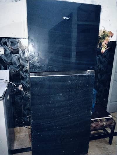 full size color black