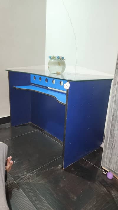 Sturdy Elegent Thick Glass Work Table, Study Table, Computer Table