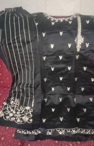 2 piece clothes for girls 15 tu 17 age  3 tu 4 colour available