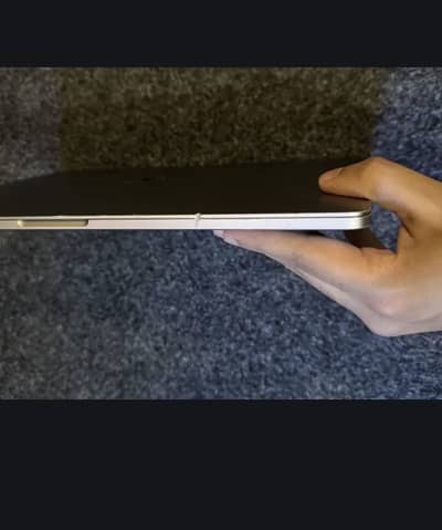 Apple laptop MacBook Pro