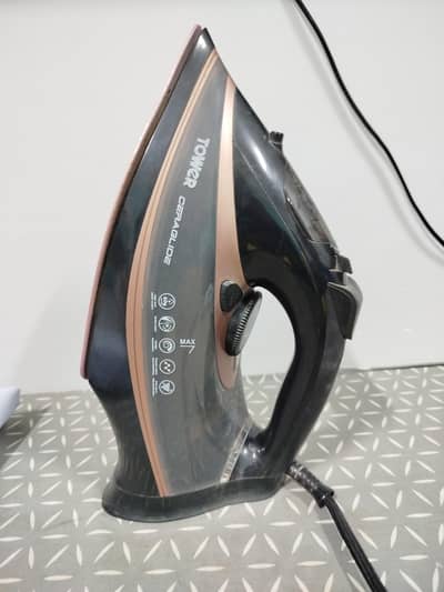 TOWER German make steam iron