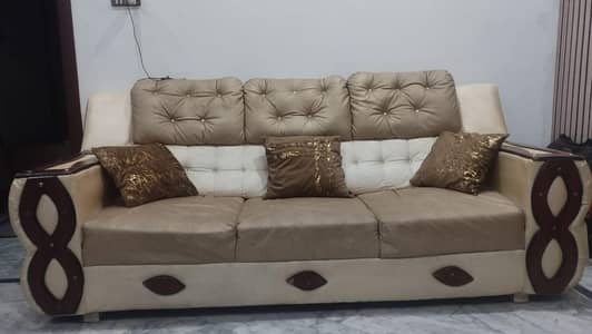 5-Seater Sofa with Ladder Design – Good Condition