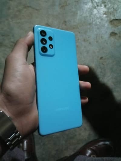 Samsung a72 with box 10/9.7