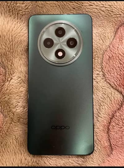 OPPO Reno12 f