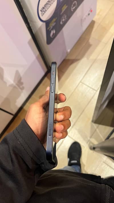 Iphone 12 sim working