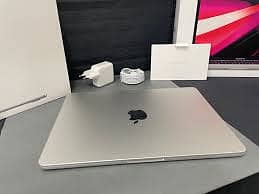 Apple MacBook Pro M2