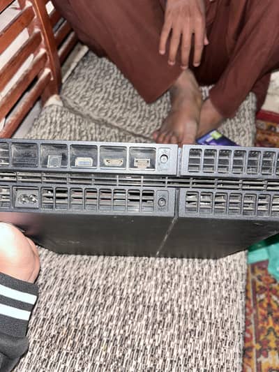 Playstation 4 No Jail break STORAGE 1TB 10/9 CONDITION