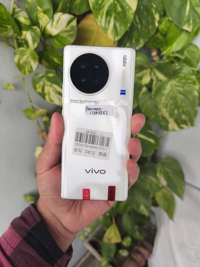 Vivo X90s 12/256 gb white variant