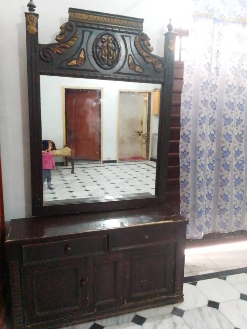 dressing table 3