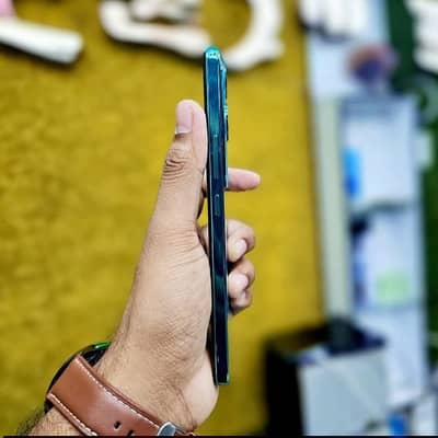 vivo v40 12 GB RAM 256 GB memory 0307/9460/341