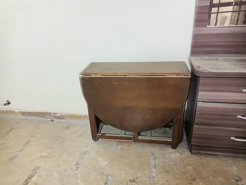 office Table chairs kitchen cabinet Many others 6