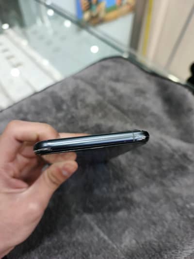 iphone 11 pro max pta