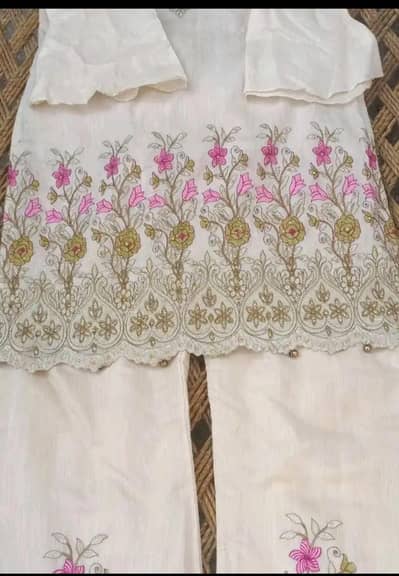 white colour cloth under 18