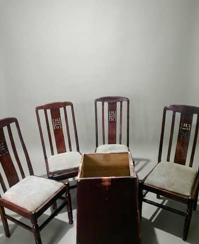 Modern dining table + 5 chairs