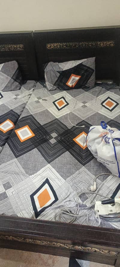 single bed for sale  o. 3.2. 3oooo. 5.4. 3