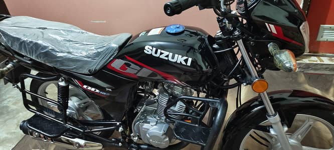 Suzuki GD 110 s model 25 26 advance return file. km100 Chali Hui hai