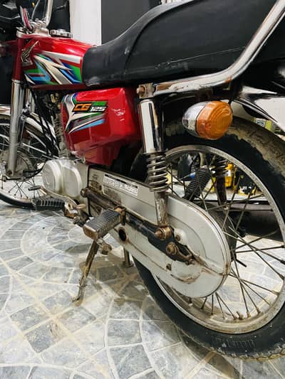 Honda 125 red colur vip condation 2023 model