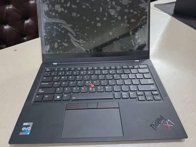 Lenovo Thinkpad x1 carbon  / i7-13th gen (carbon gen 11)